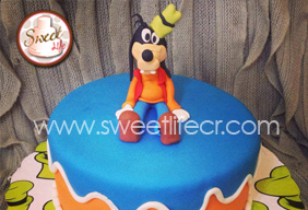 Queque de cumpleaños de Disney con Goofy en 3D